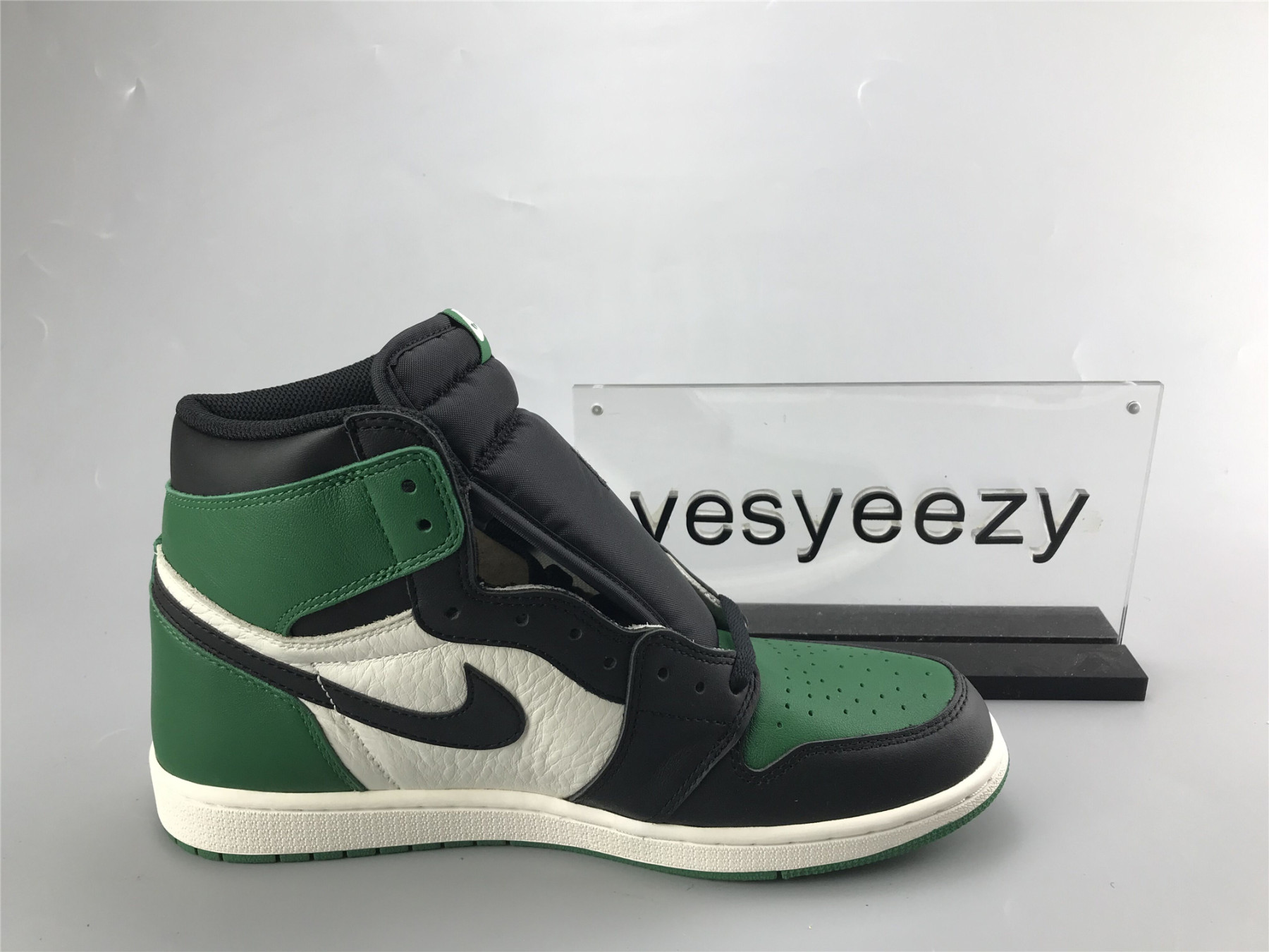 UA AIR JORDAN 1 RETRO HIGH OG "PINE GREEN"