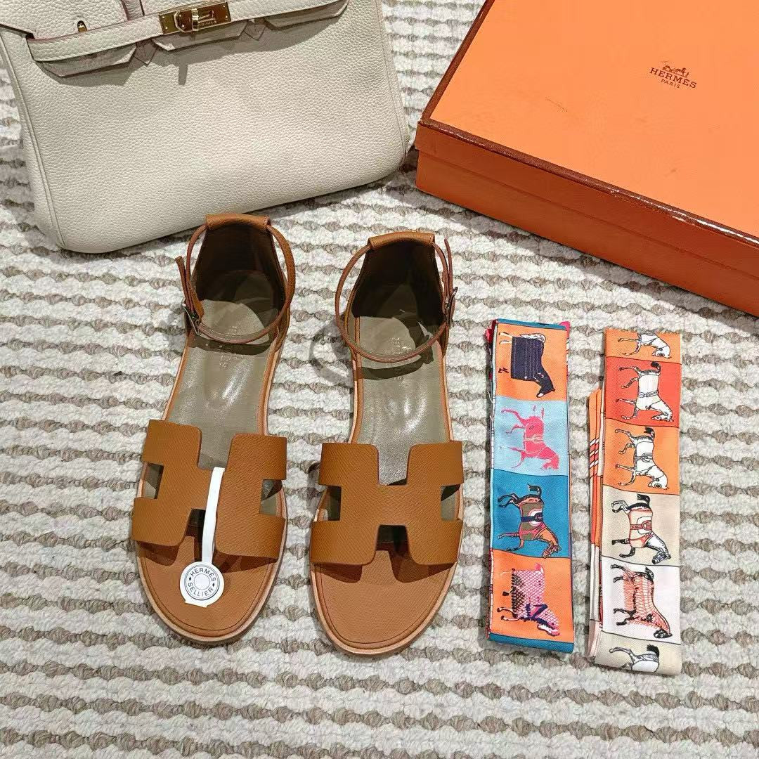 UA H**me5 Santorini leather sandals