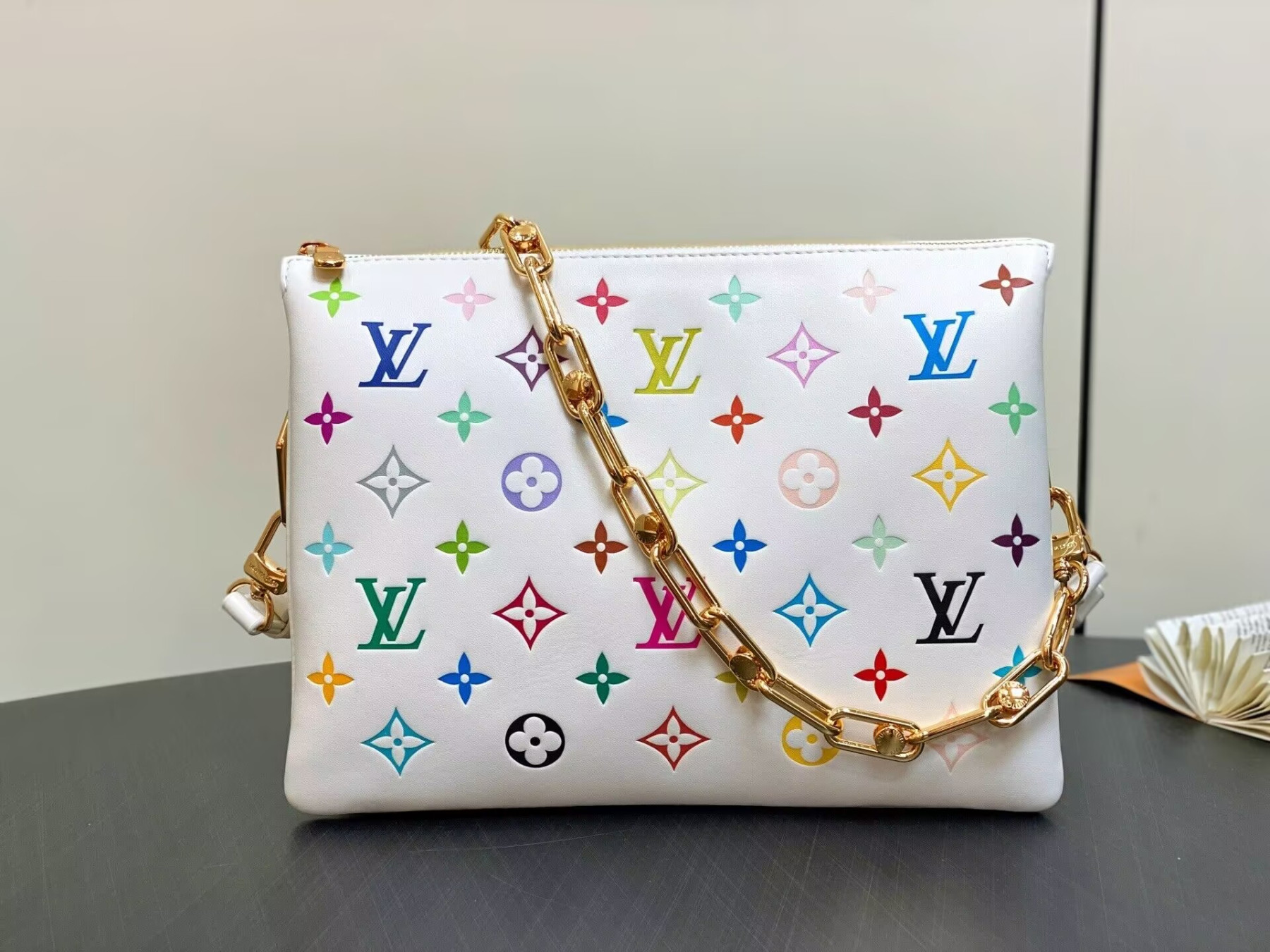 LV x TM Coussin PM M13233 26x20x12cm