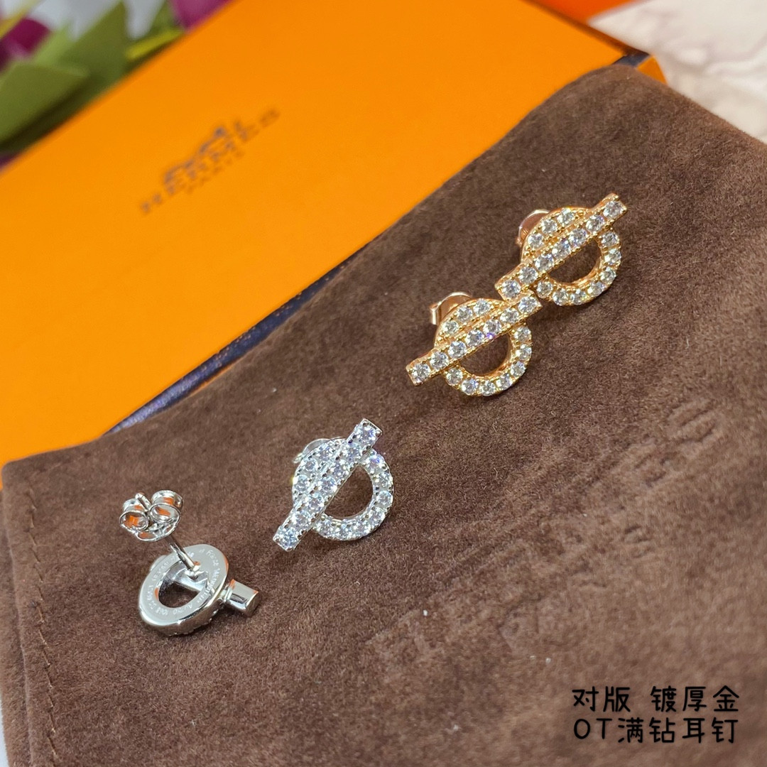 H**me5 OT fully D1am0nd-encrusted stud Earrings