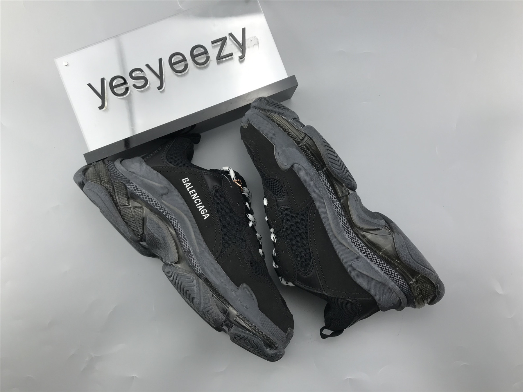 UA TRIPLE S TRAINERS BLACK
