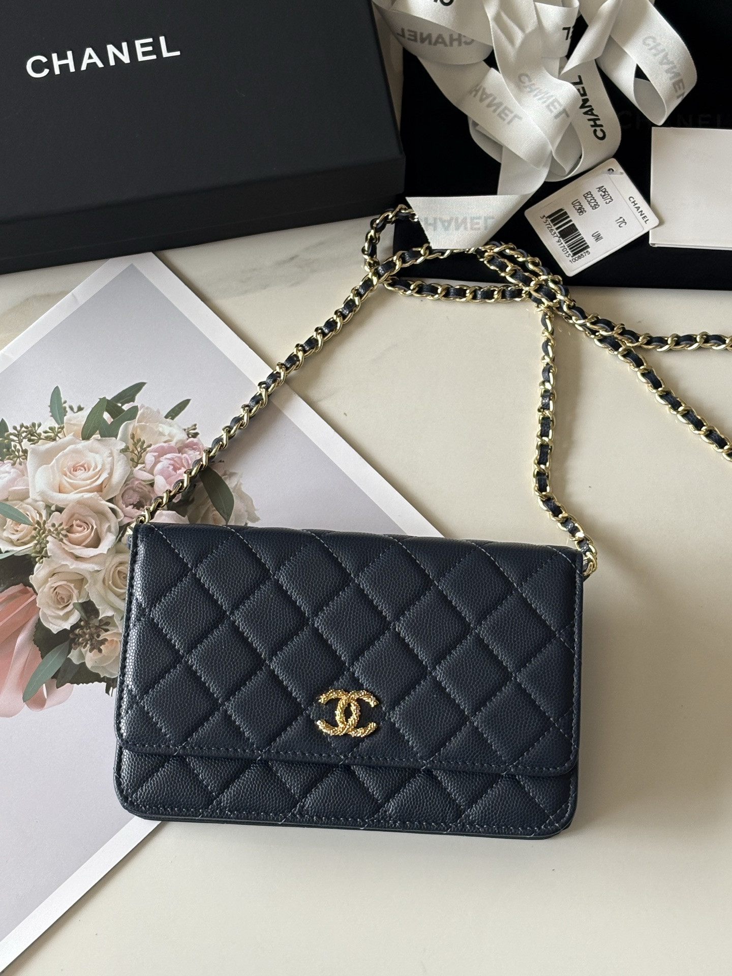 Ch**el Wallet On Chain AS5073 19x13x3.5cm