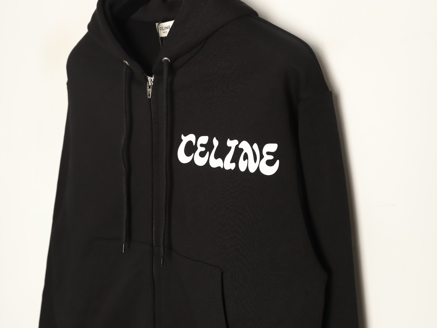 Ce1i*e Coats