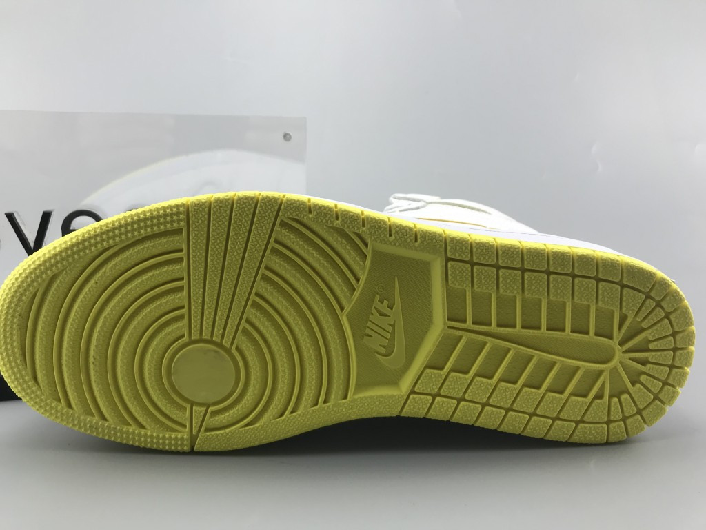 UA AIR JORDAN 1 HIGH OG â€œFIRST CLASS FLIGHTâ€