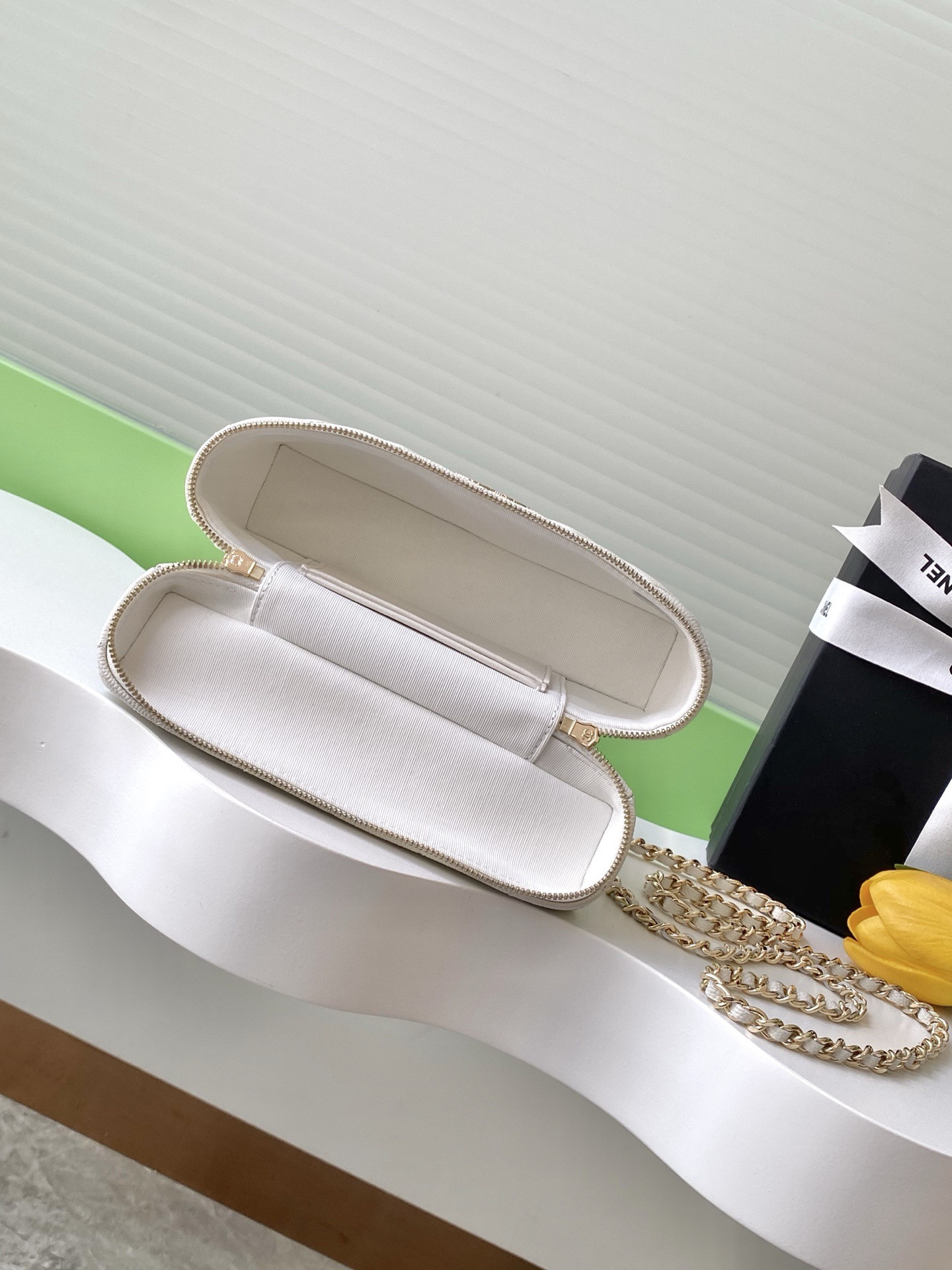 Ch**el Long Vanity With Chain 25C AP4531 17×19.5×5cm