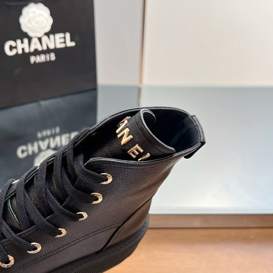 UA Ch**el Boots