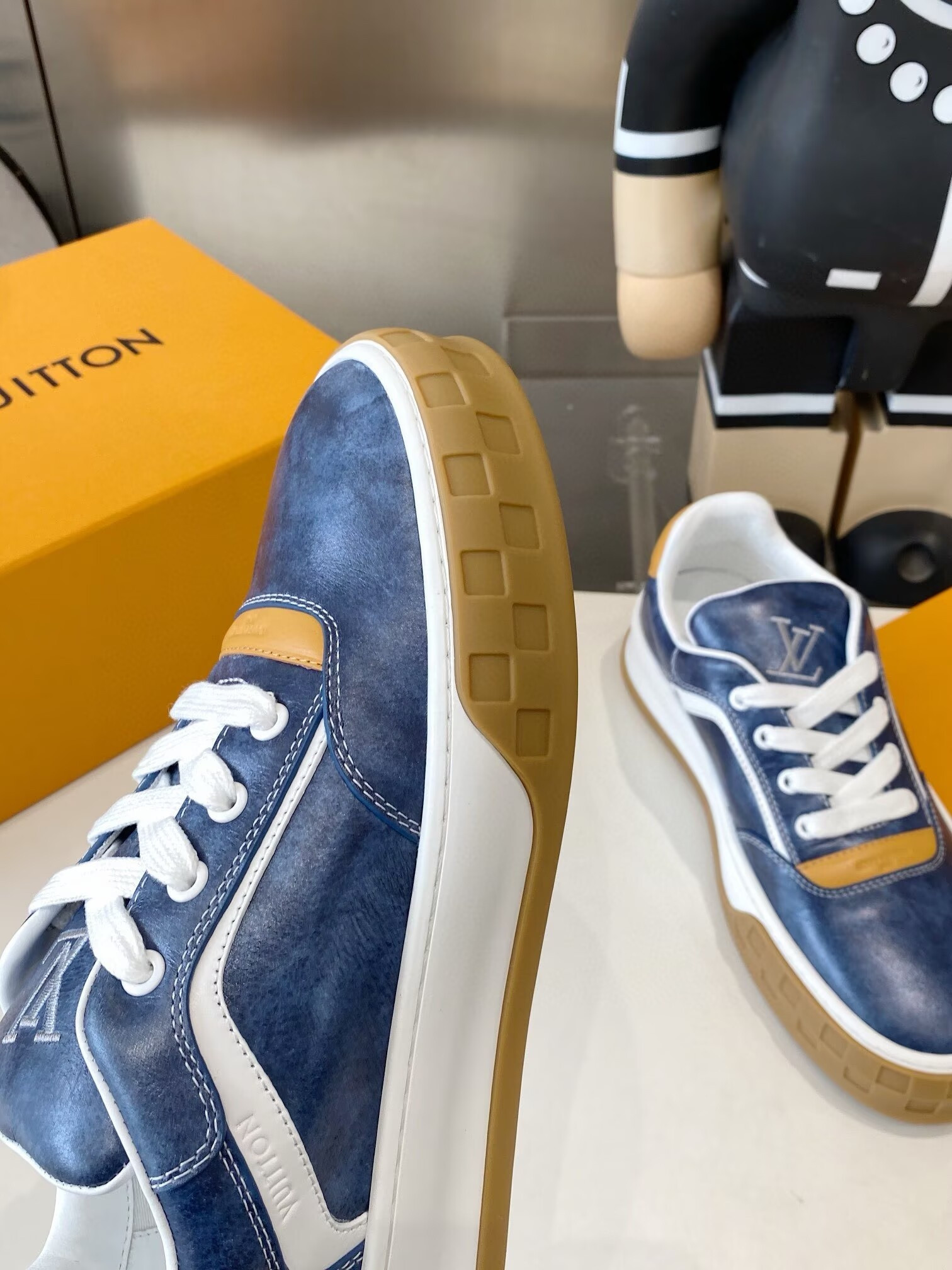 UA LV Tilted Sneaker