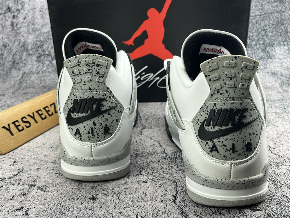 UA AIR JORDAN 4 RETRO OG 