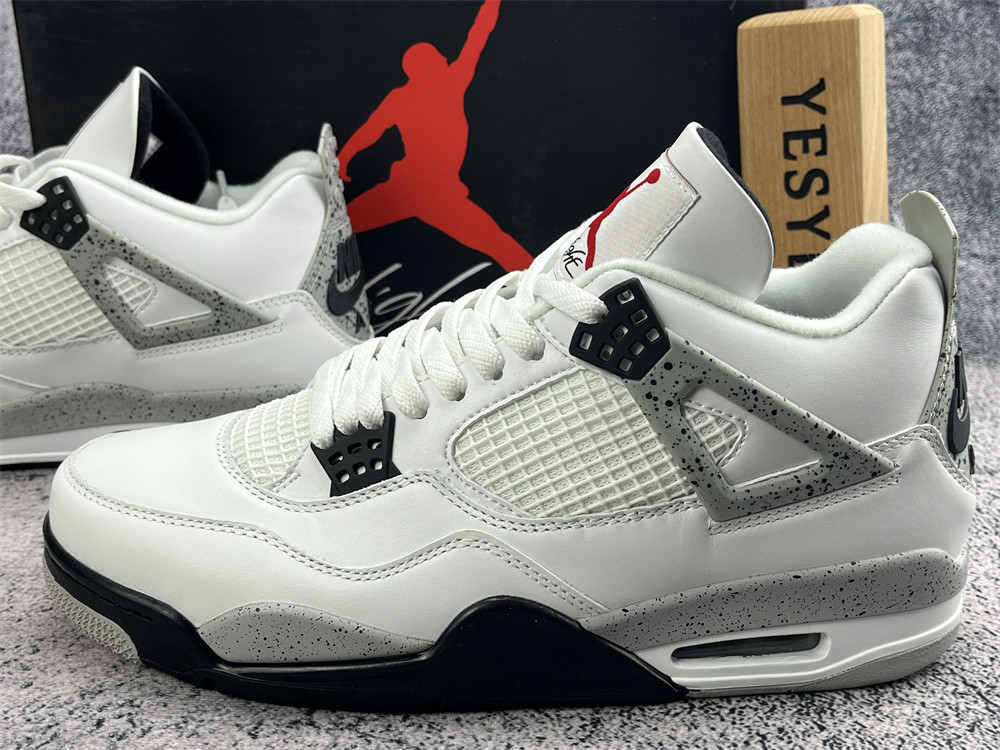 UA AIR JORDAN 4 RETRO OG 