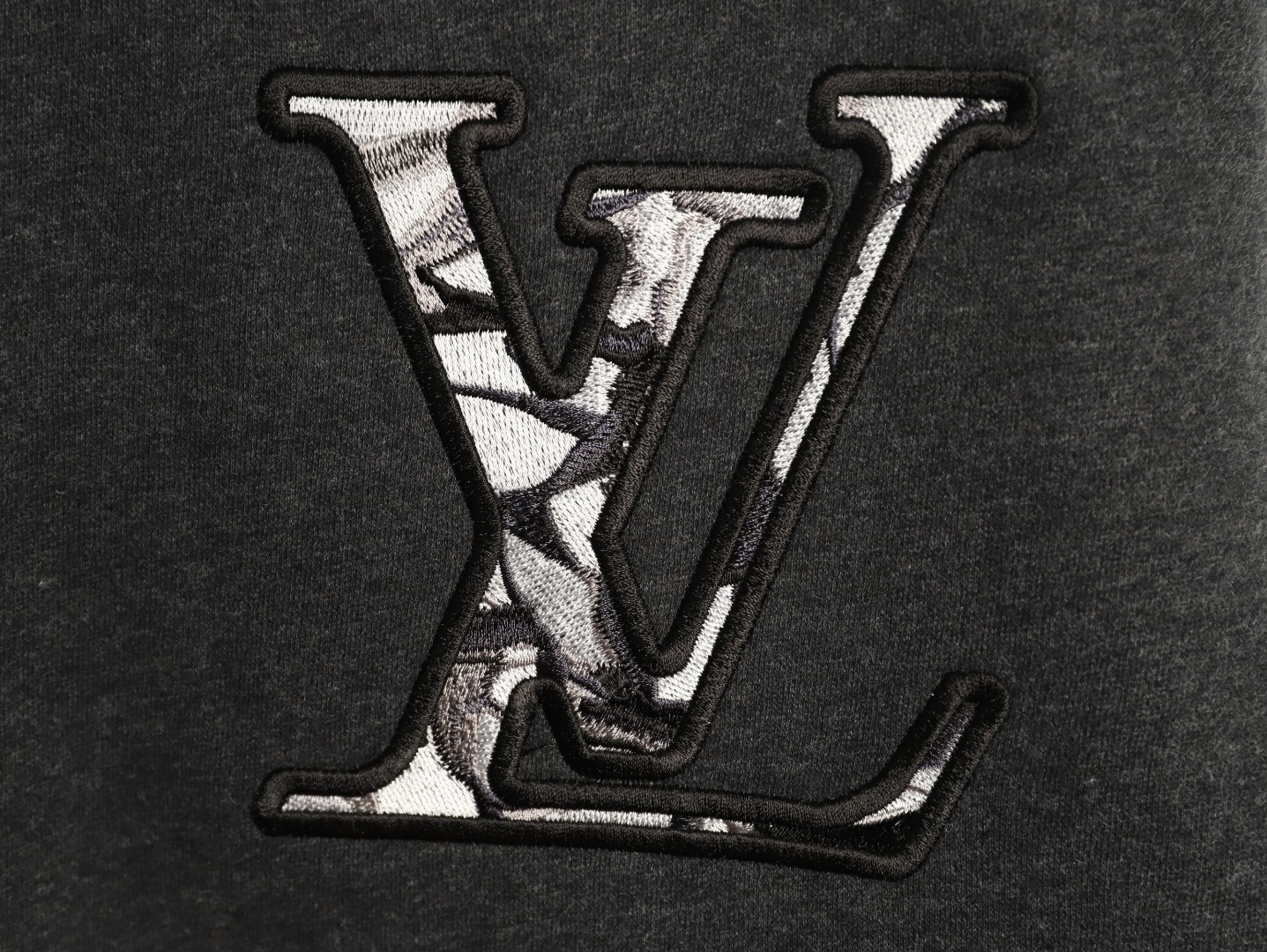 L0vis Vvtt0n LV Hoodies