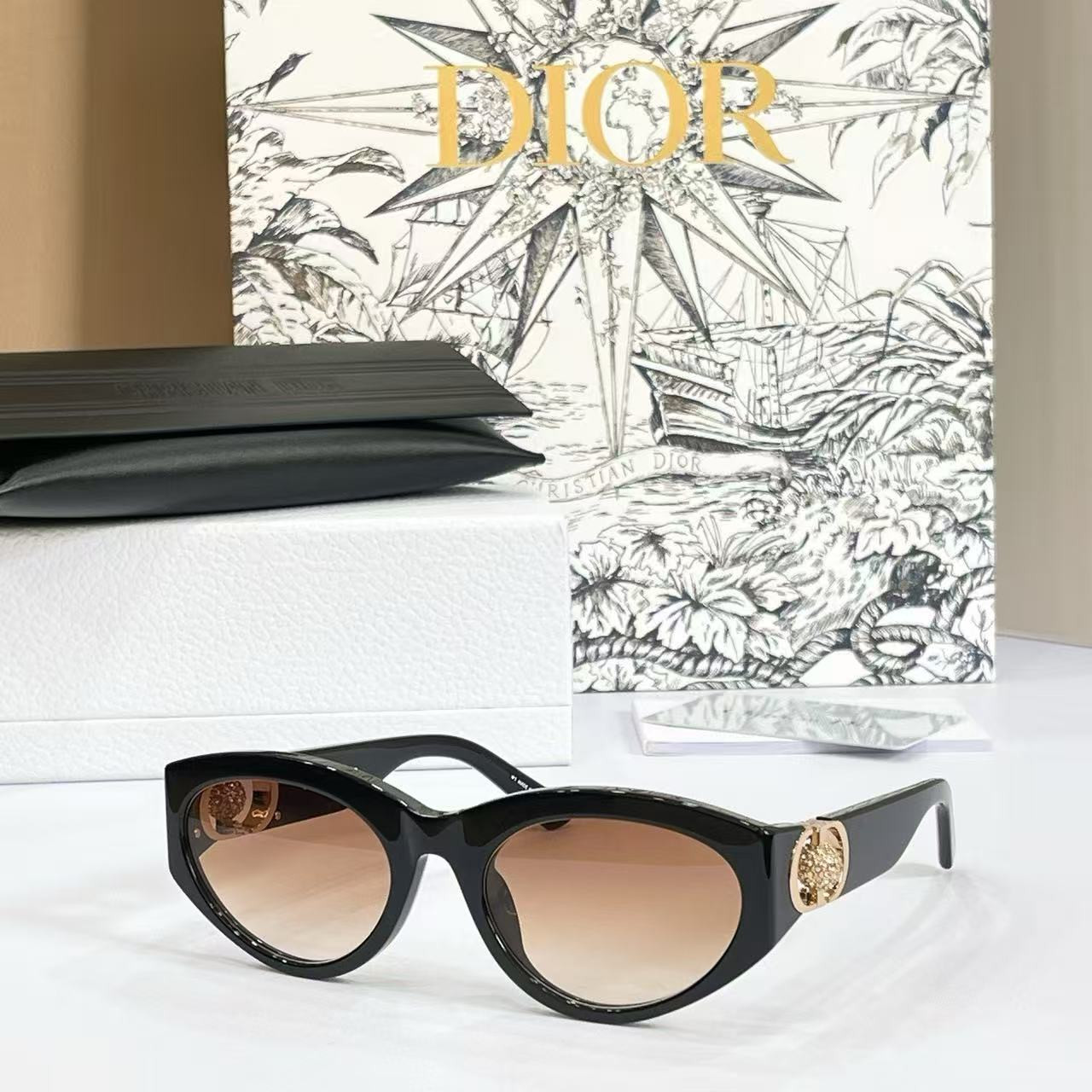 D10r Glasses