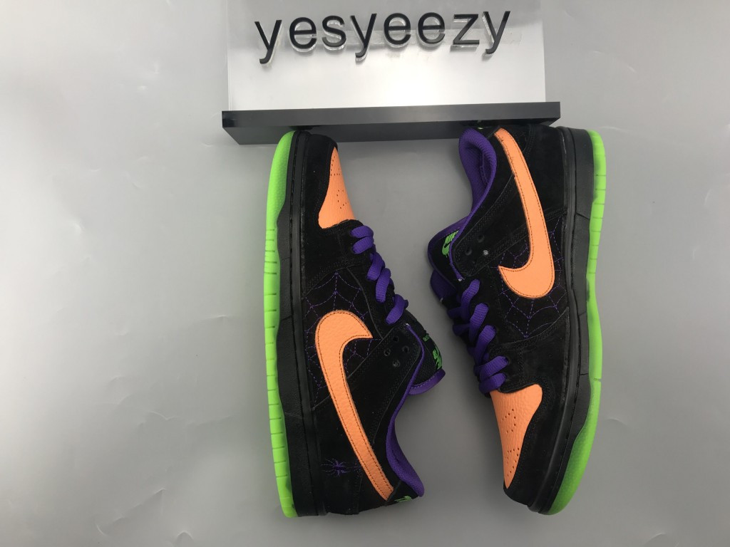 UA NIKE DUNK LOW SB "NIGHT OF MISCHIEF"