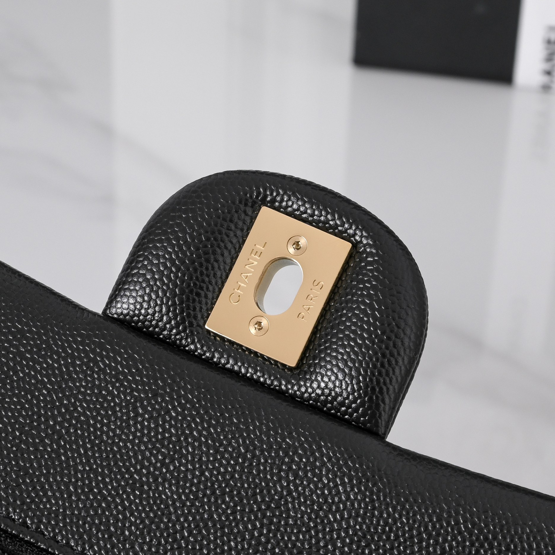 Ch**el Classic Flap handbag in caviar leather A01113 23x14.5x6cm