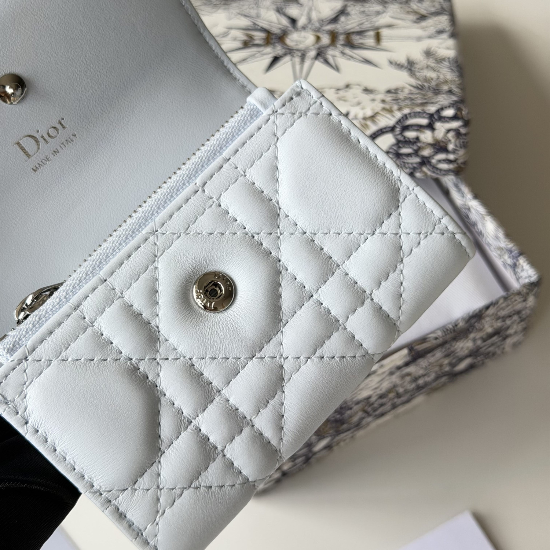 D10r Lady Glycine Wallet 11 x 7.5 x 3 cm