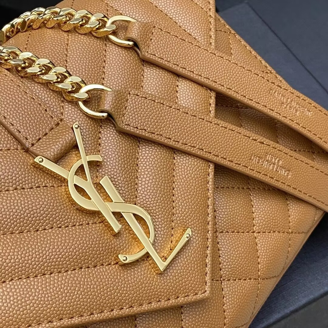 Y51 ENVELOPE MEDIUM in MATELASSÉ lambskin 24x17.5x6cm