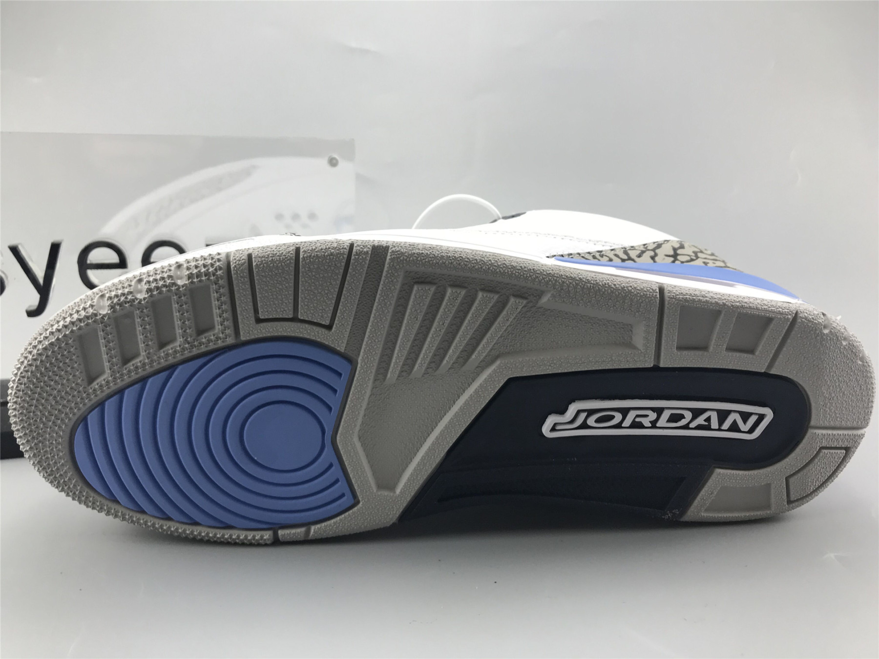 UA AIR JORDAN 3 RETRO "UNC"