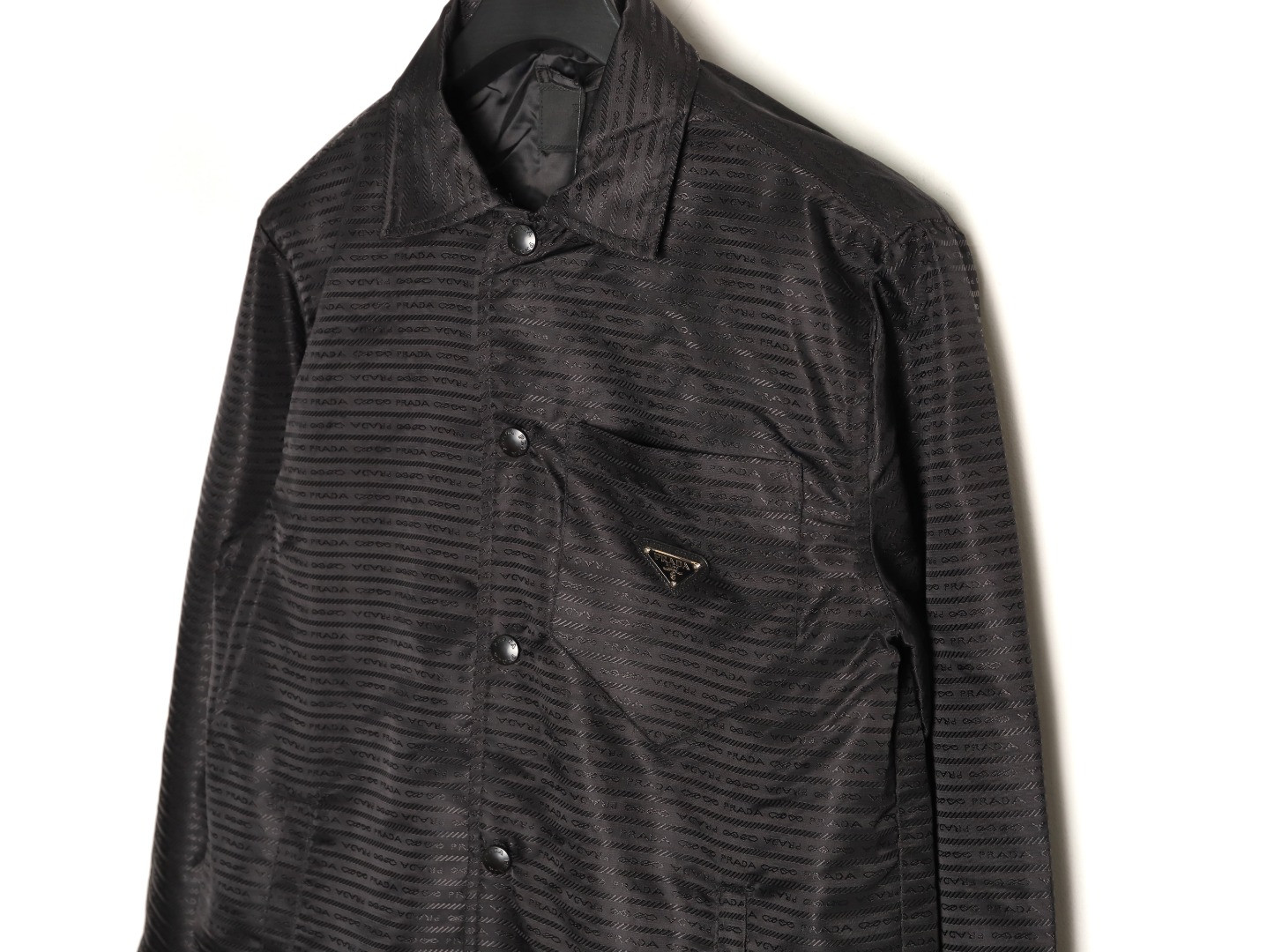 Pra*a Long-sleeved Shirts