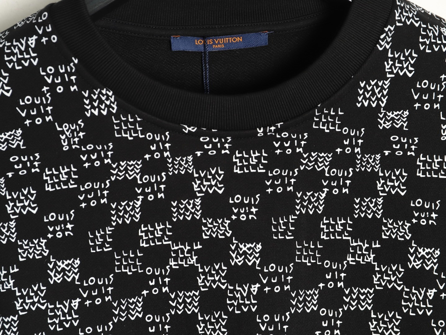 L0vis Vvtt0n 25Fw Hoodies