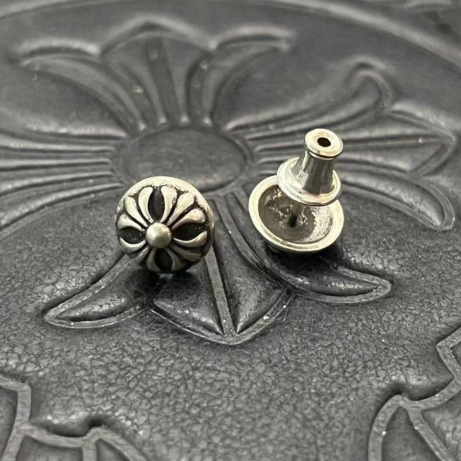 Ch*0me He**ts Earrings