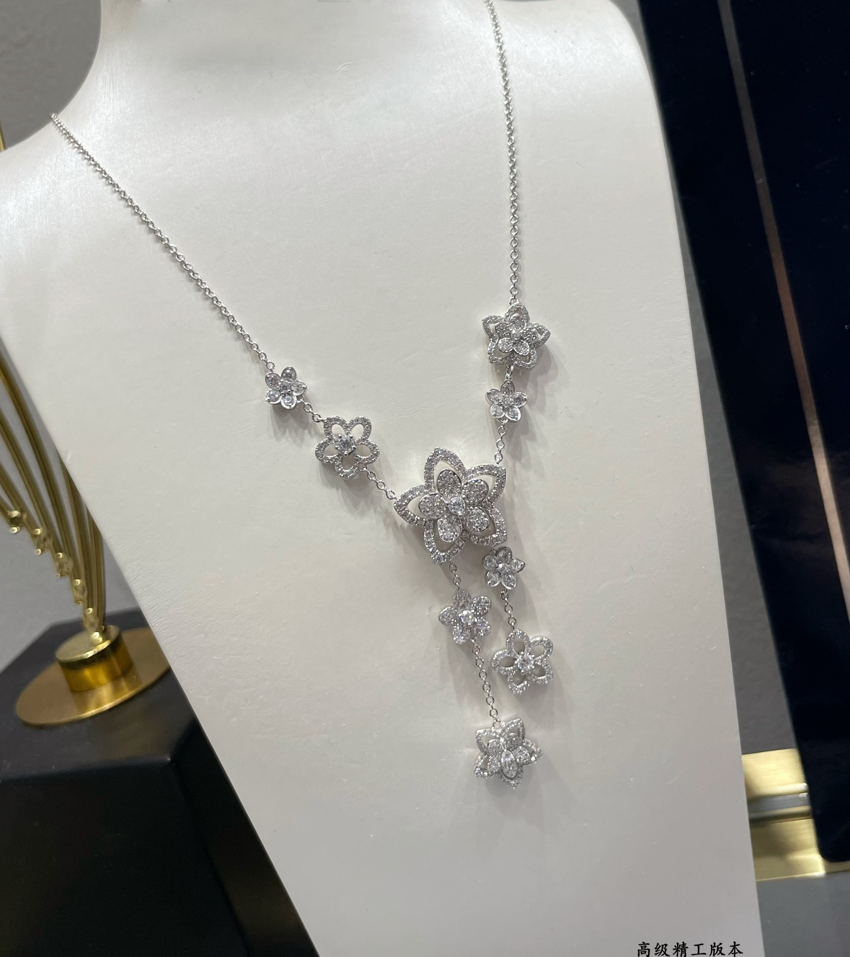 Graff Wild Flower D1am0nd Drop Necklace