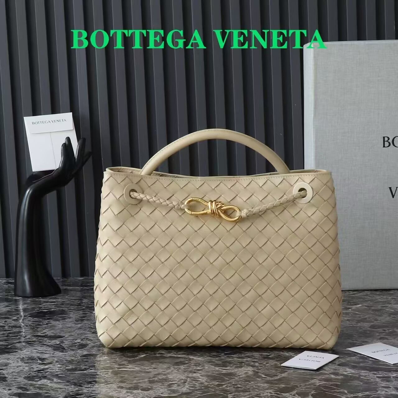 B0tt*ga Ven*ta Medium Andiamo 32x25x11CM