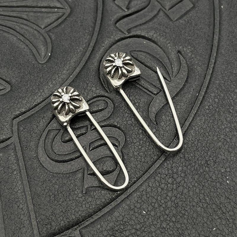 Ch*0me He**ts Earrings
