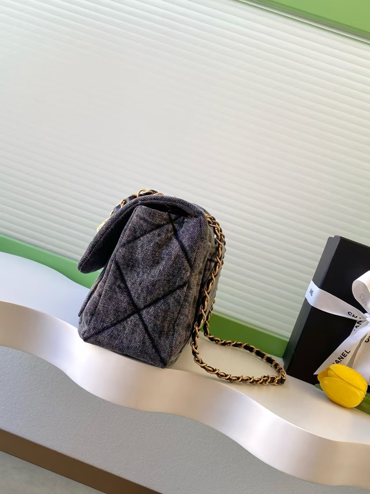 Ch**el Flap Bag 28x18x9cm