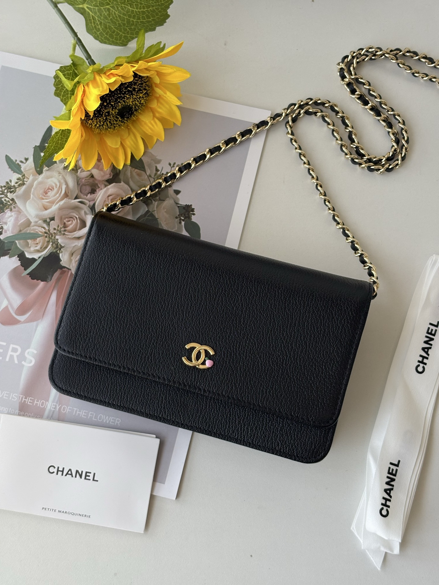 Ch**el Wallet On Chain AP5301 19x12.5x3cm