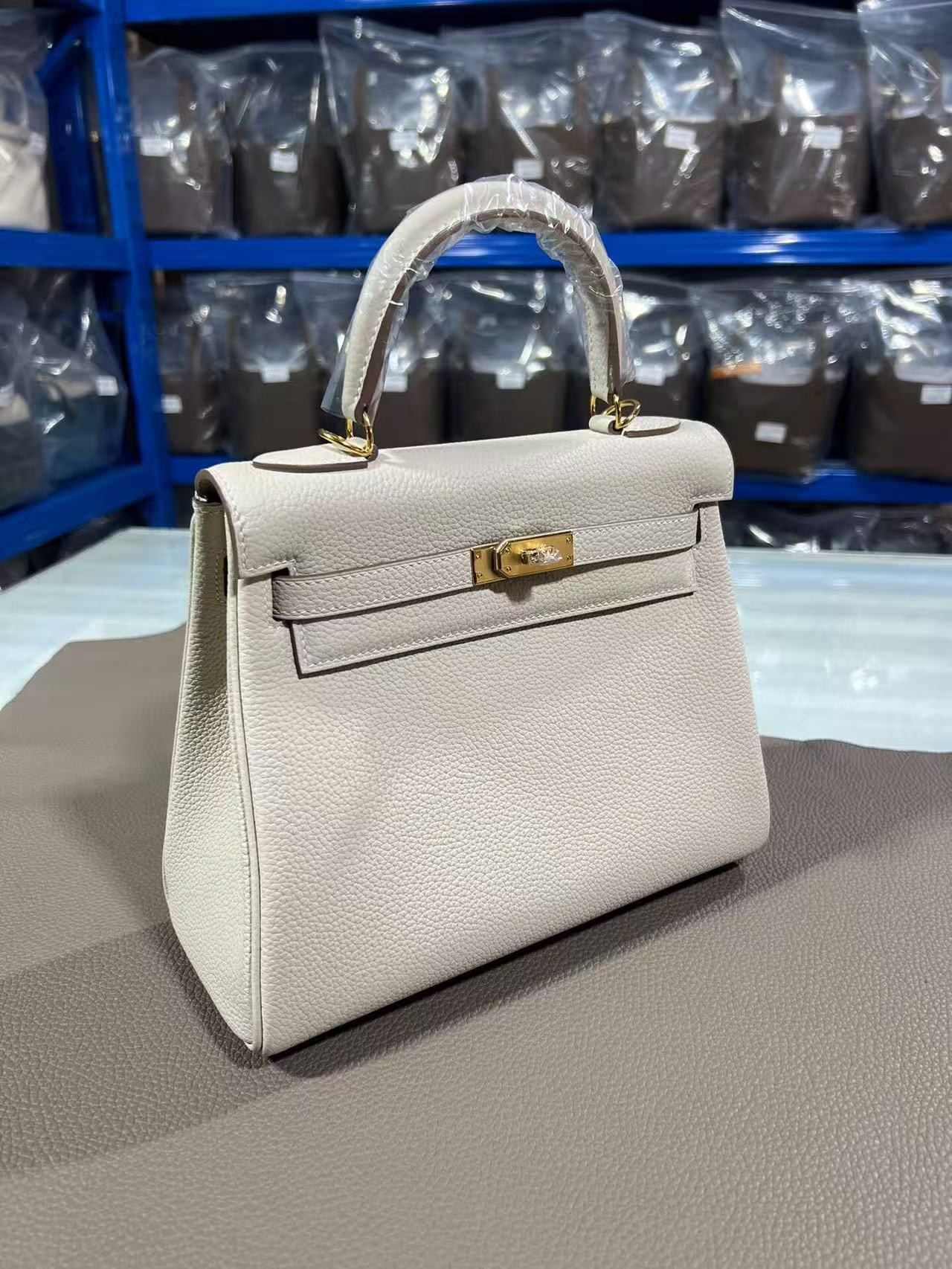 H**me5 Kelly gold-tone Hardware 25 28
