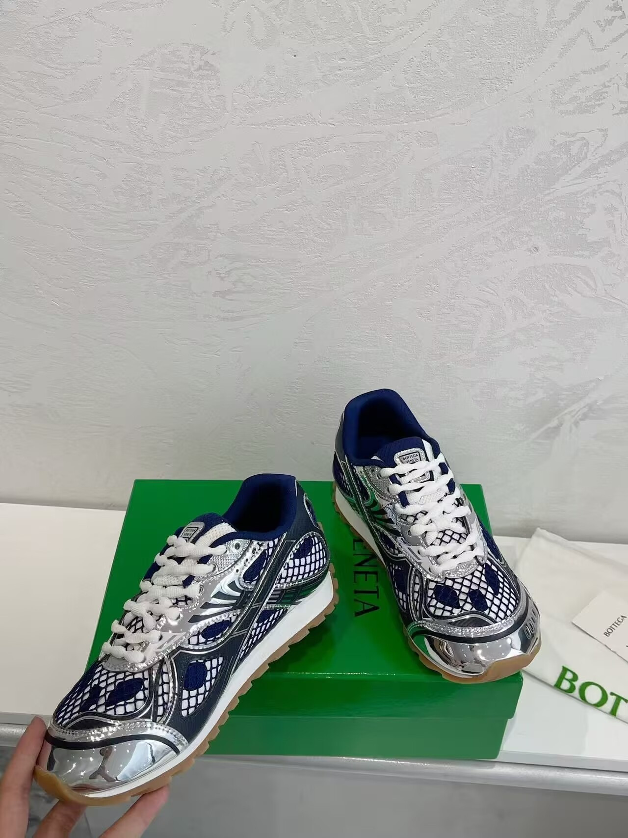 UA B0tt*ga Ven*ta Orbit Sneaker