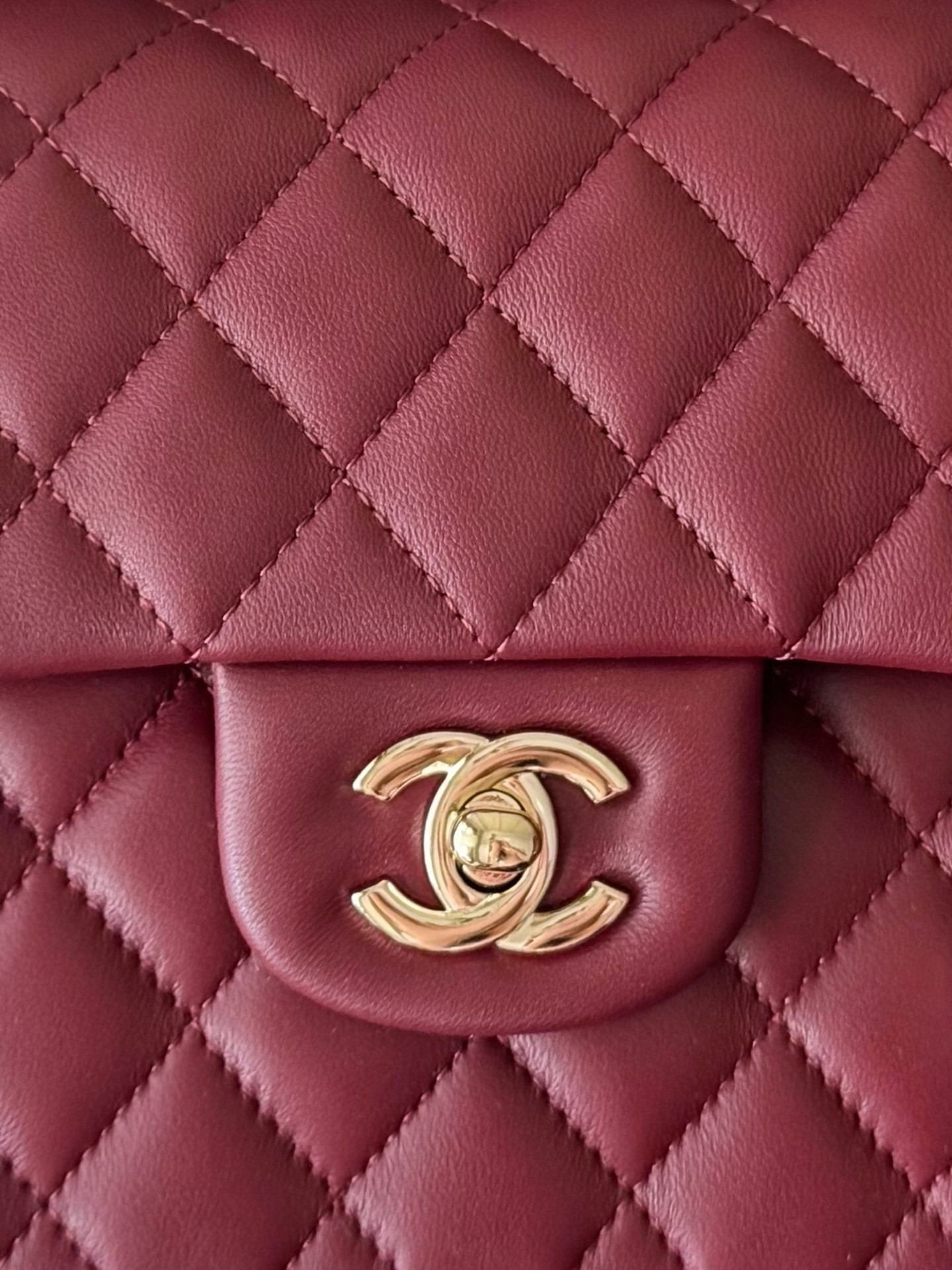 Ch**el Small Classic Bag 23x6.5x14cm