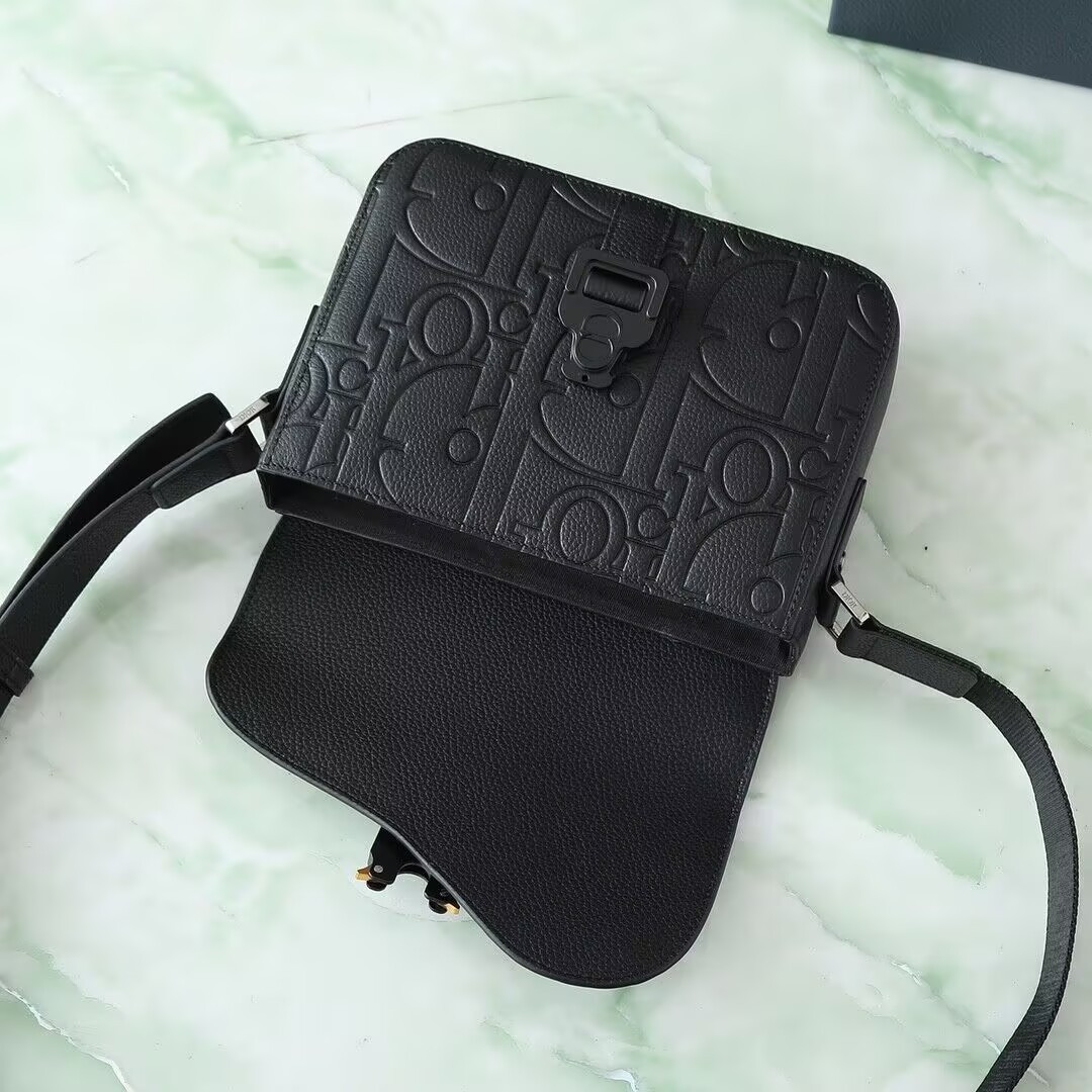D10r Small Saddle Messenger Bag With Flap 23x18x6cm