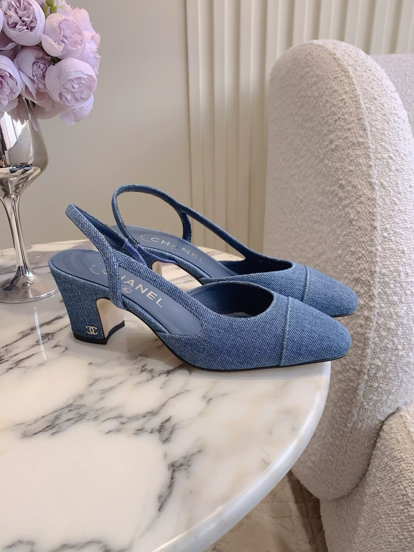 ua Ch**el slingback