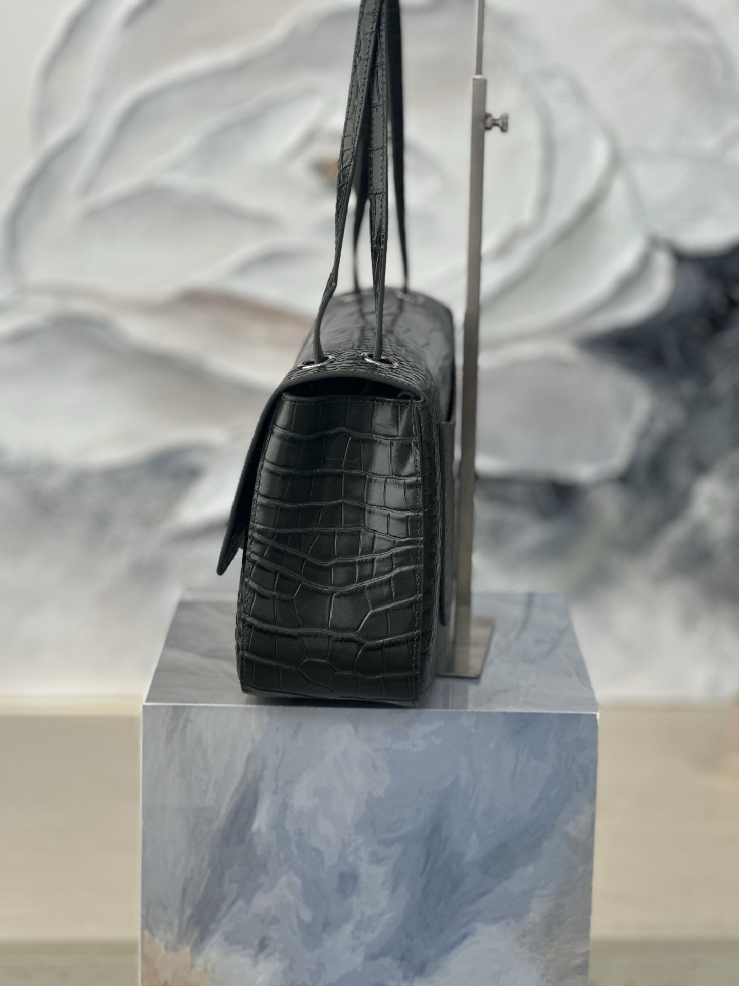 Ch**el Maxi Flap bag Olive Green Silver hardware AS6231 19.5x32x10cm