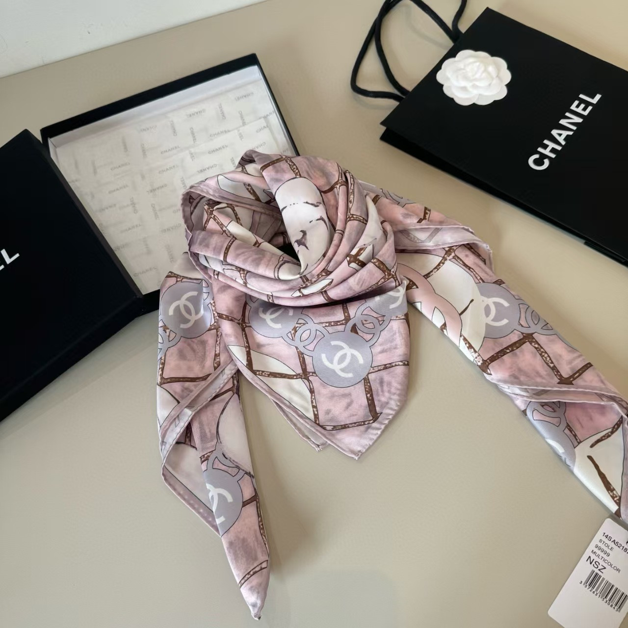 Ch**el Shawl