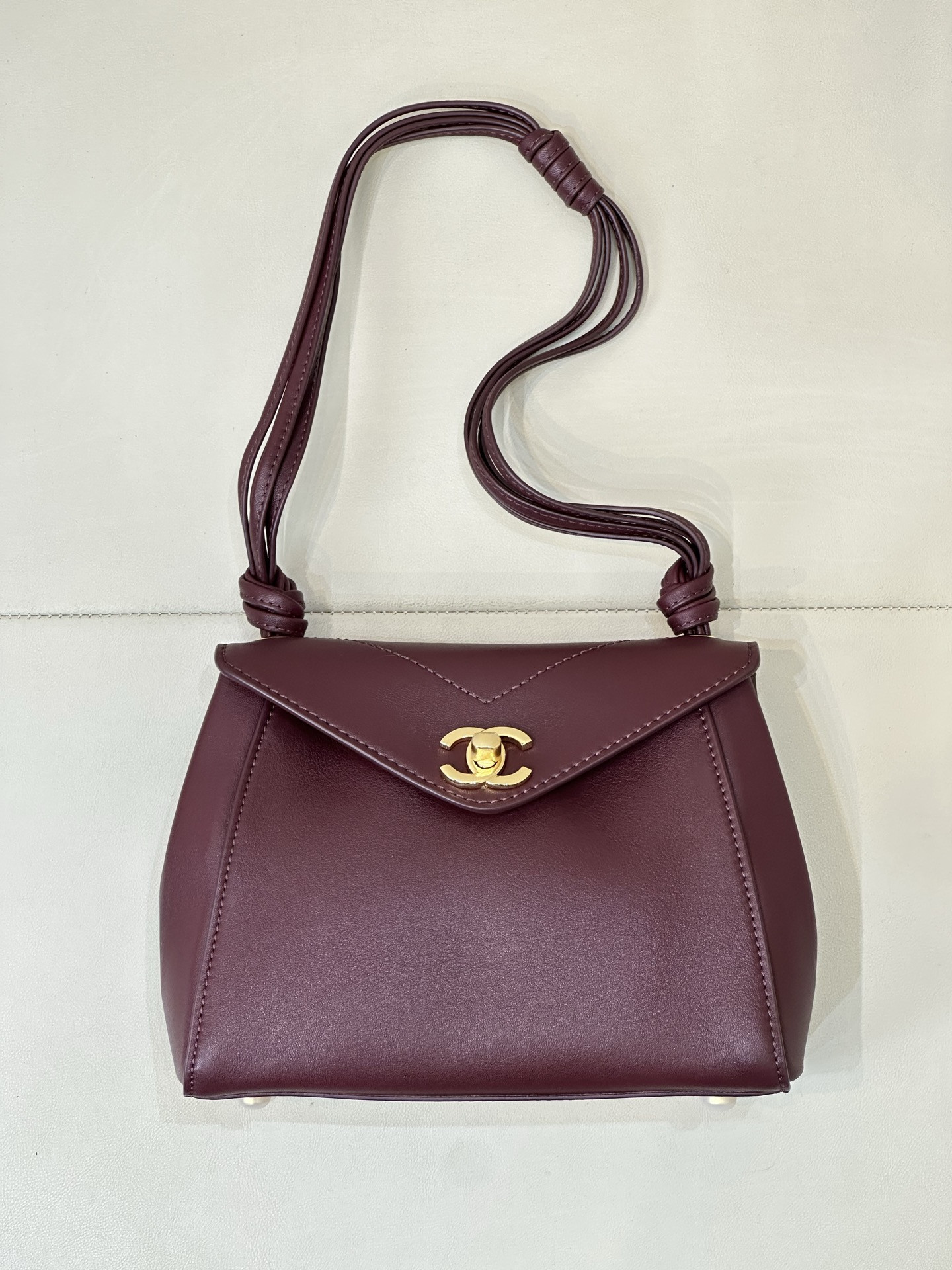 Ch**el Envelope Flap Bag AS6223 19.5x16x8cm