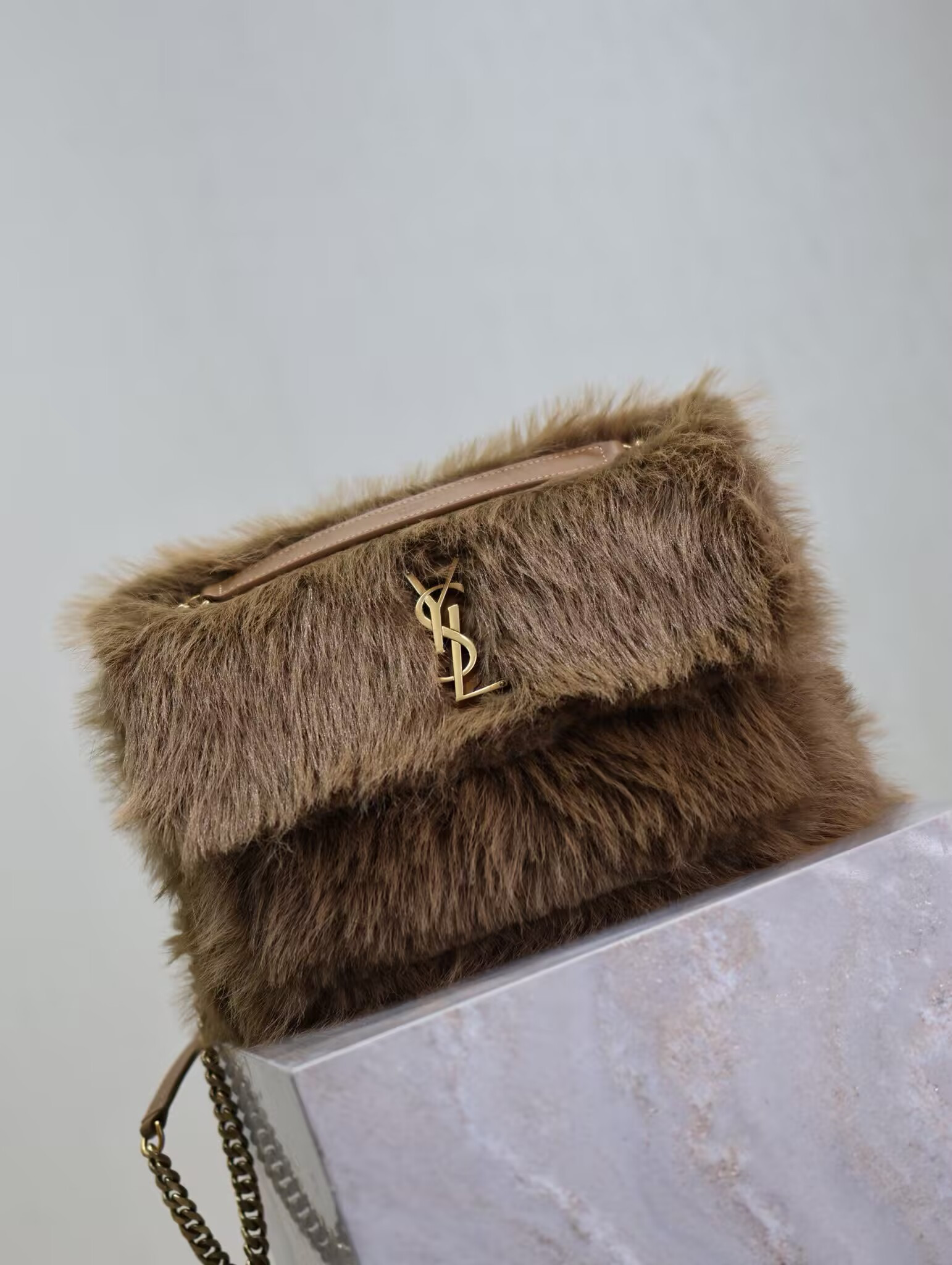 Y51 NIKI Medium IN SHEARLING 28 X 20 X 8.5 CM