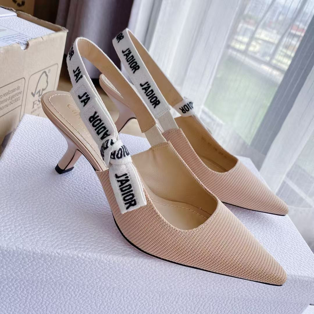 UA D10r J'AD10r Slingback Pump