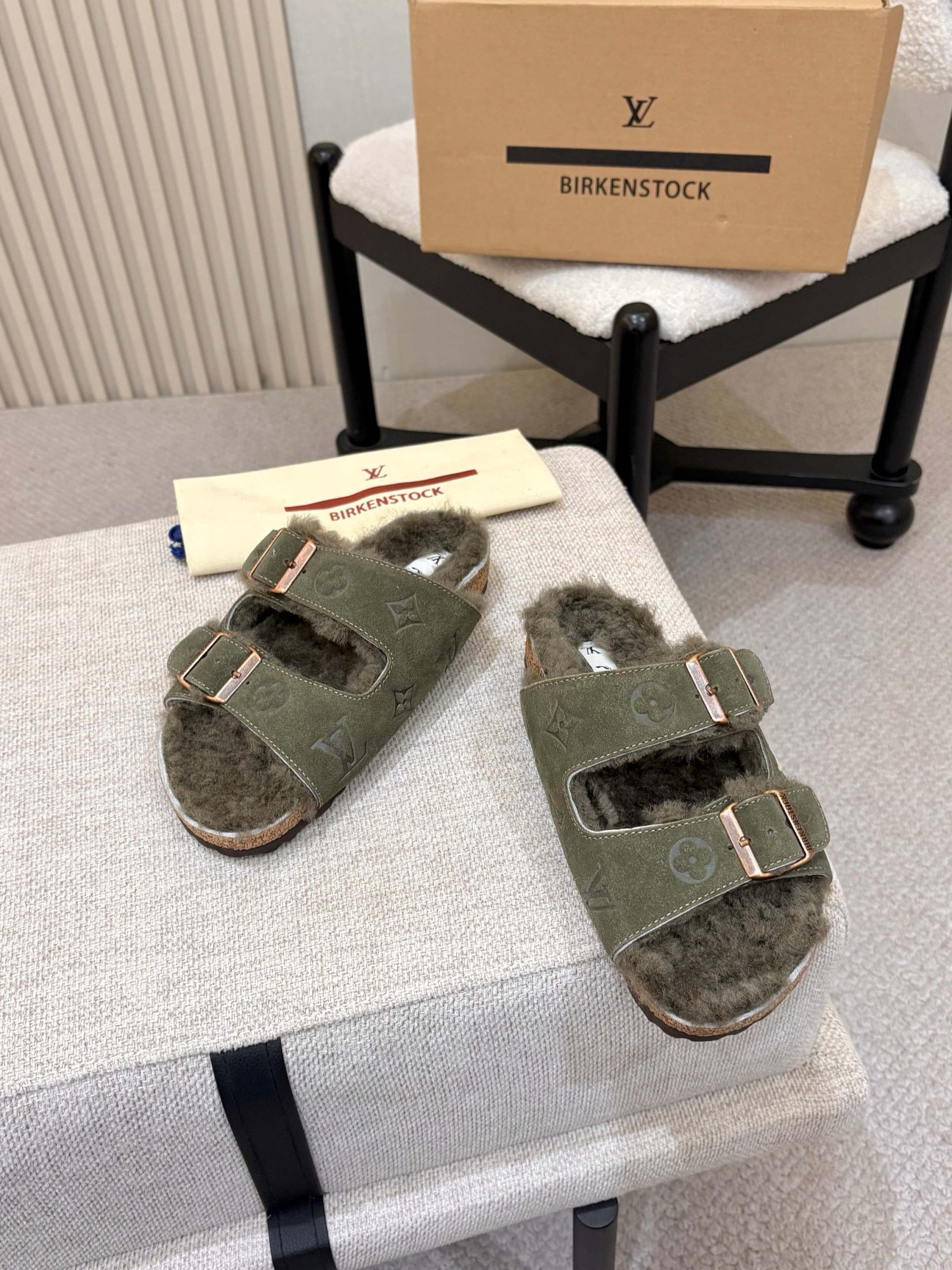 UA LV Arizona Sandals