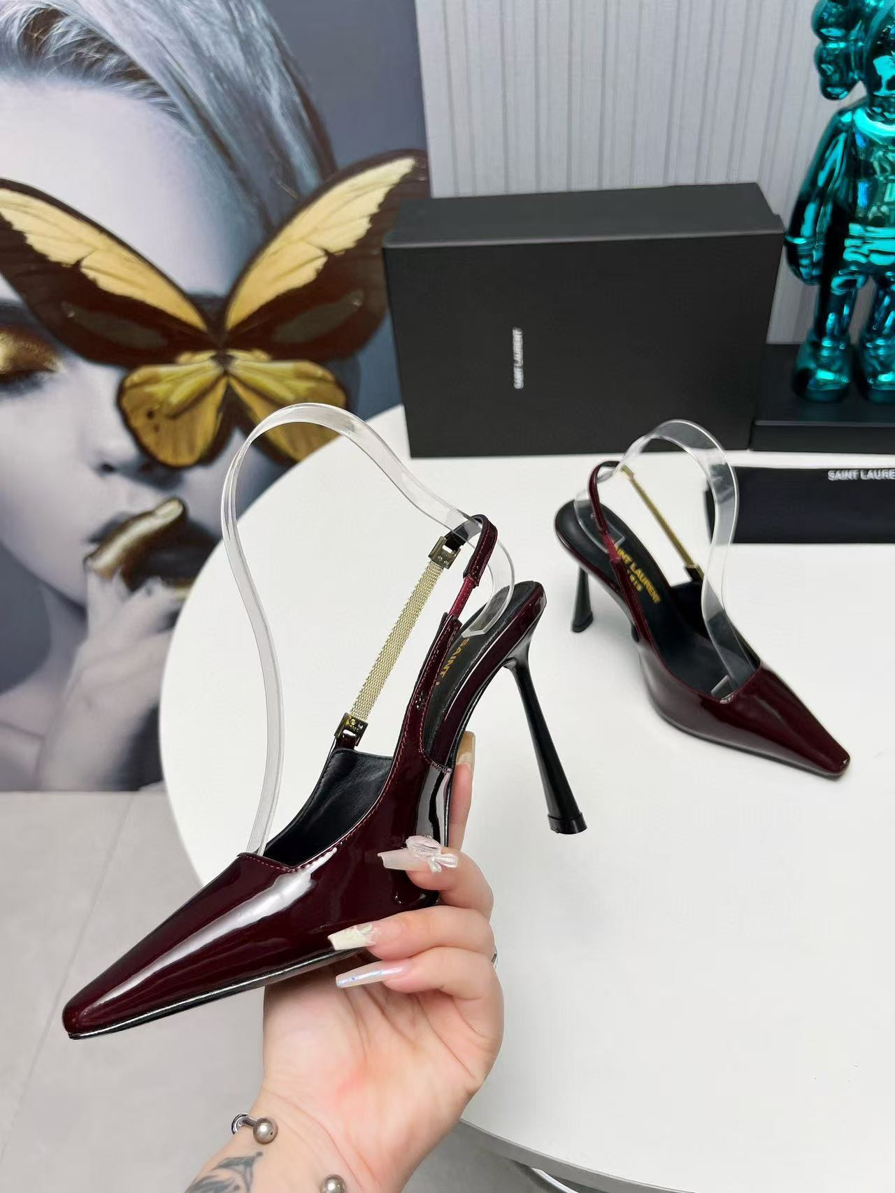 UA Y51 Sa1nt Lau*nt Glazed Calfskin Lee Slingback Pumps