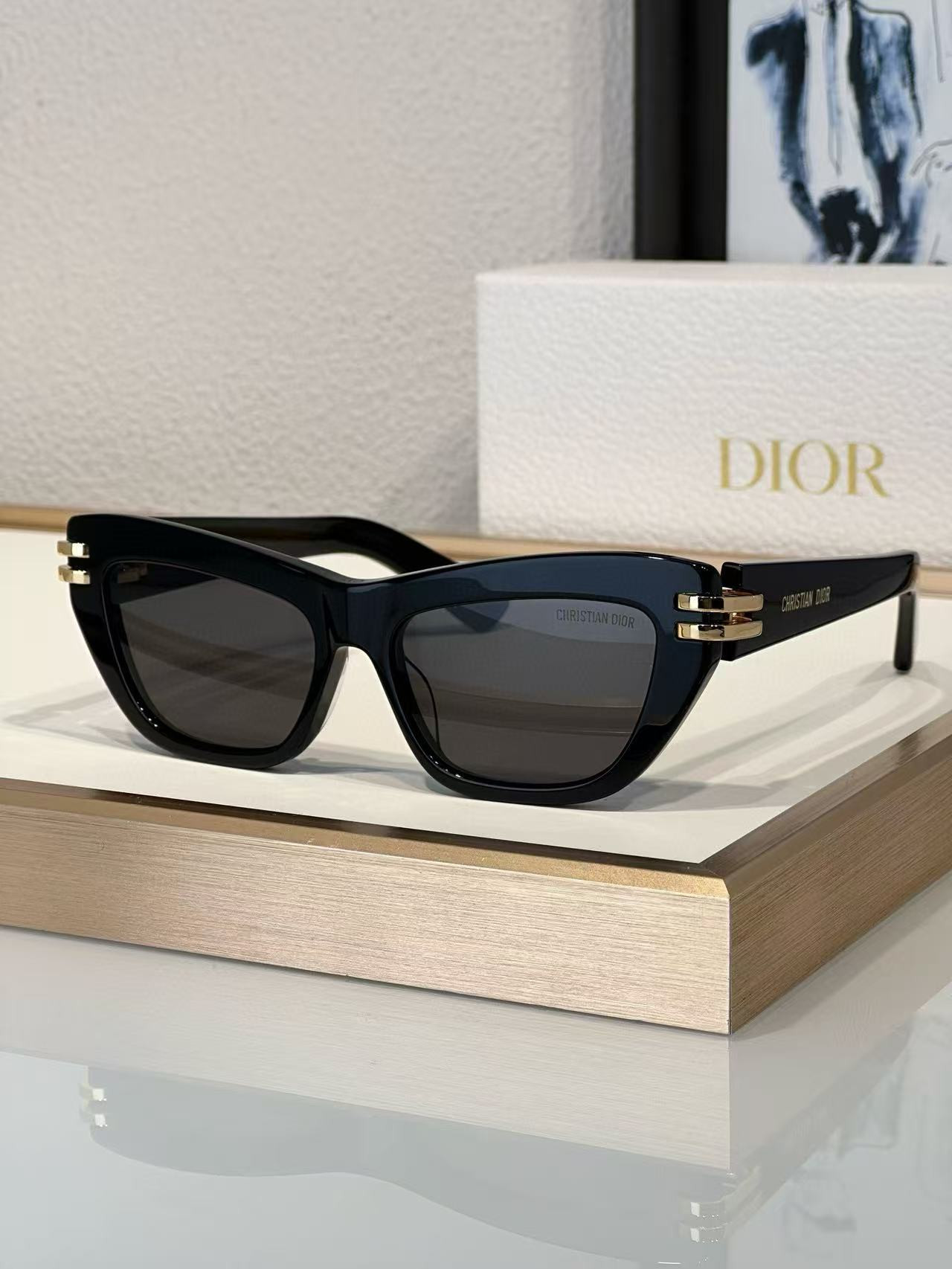 D10r Glasses