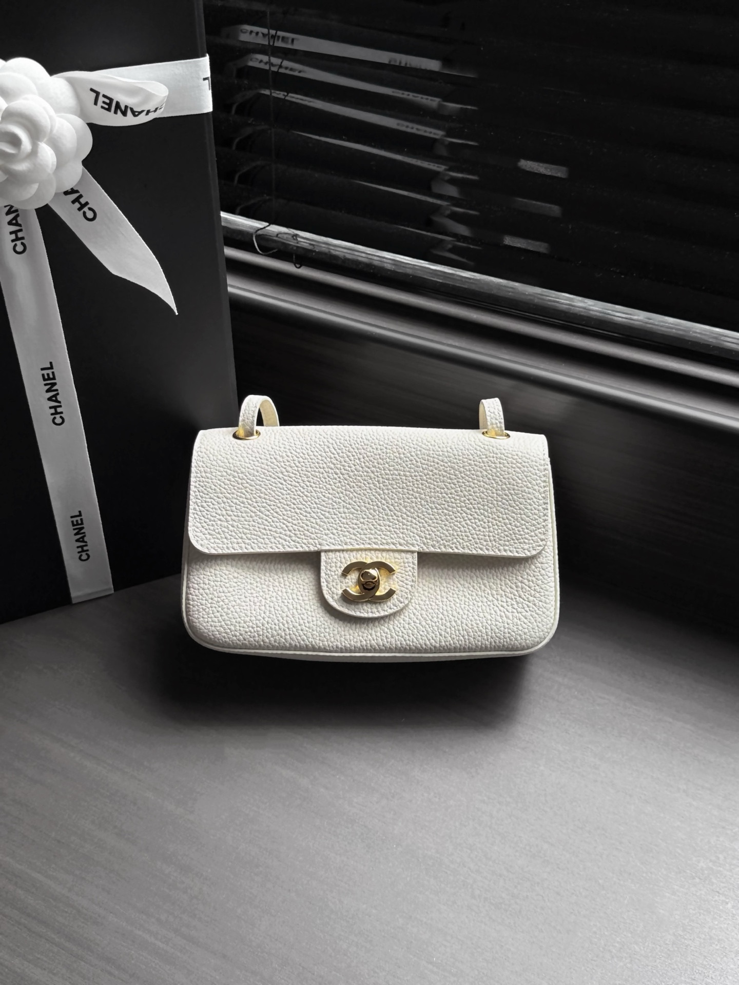 Ch**el Mini Flap Bag Gold Hardware AS6573 13x20x6cm