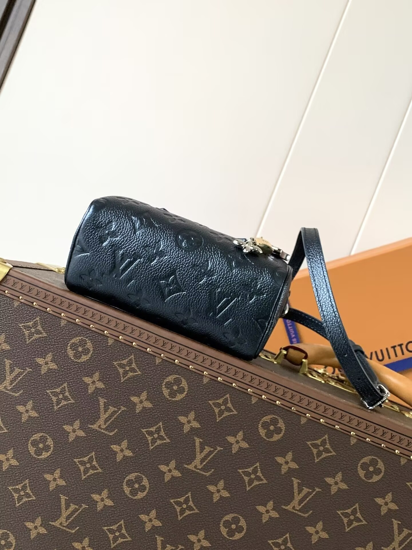 LV Nano Speedy Bag M26510 16x10x7.5cm