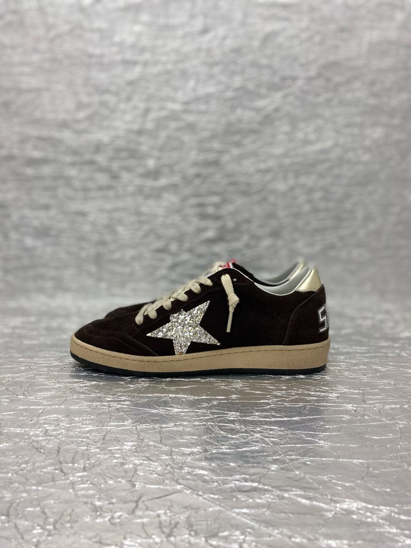 UA G01den G003e S*per-Star Sneaker (CusT0mized production time: approximately 10 days)