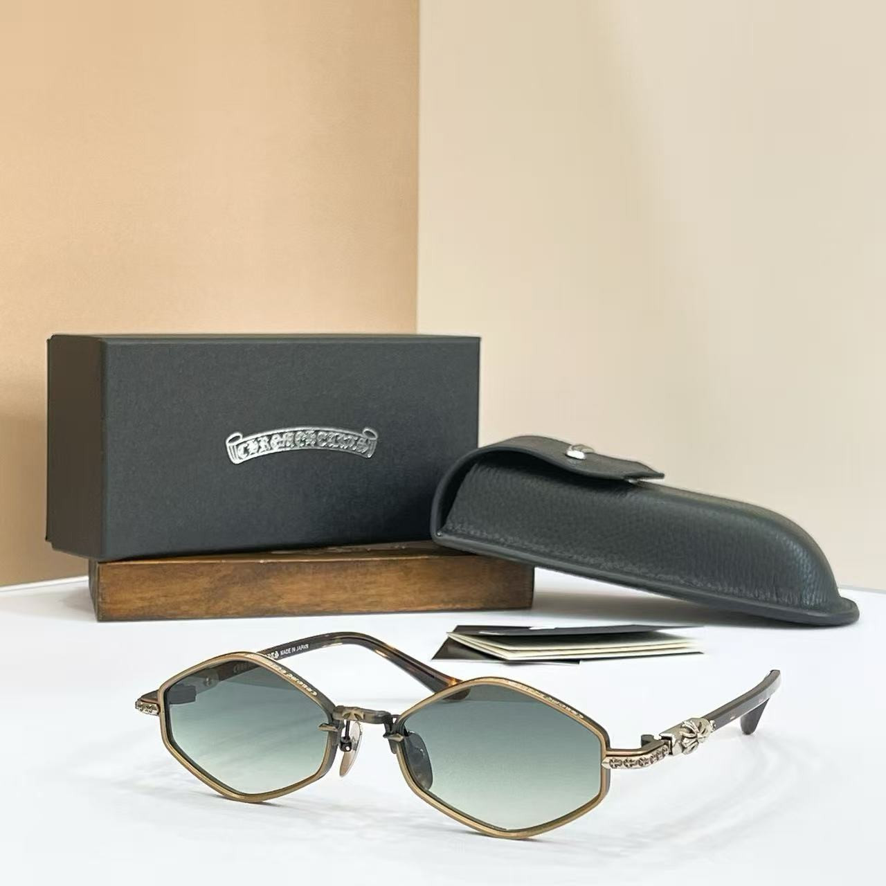 Ch*0me He**ts Glasses
