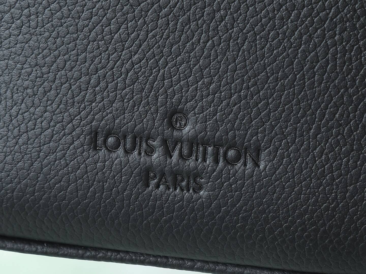LV Speedy Bandoulière 25 M58951 25x19x15cm