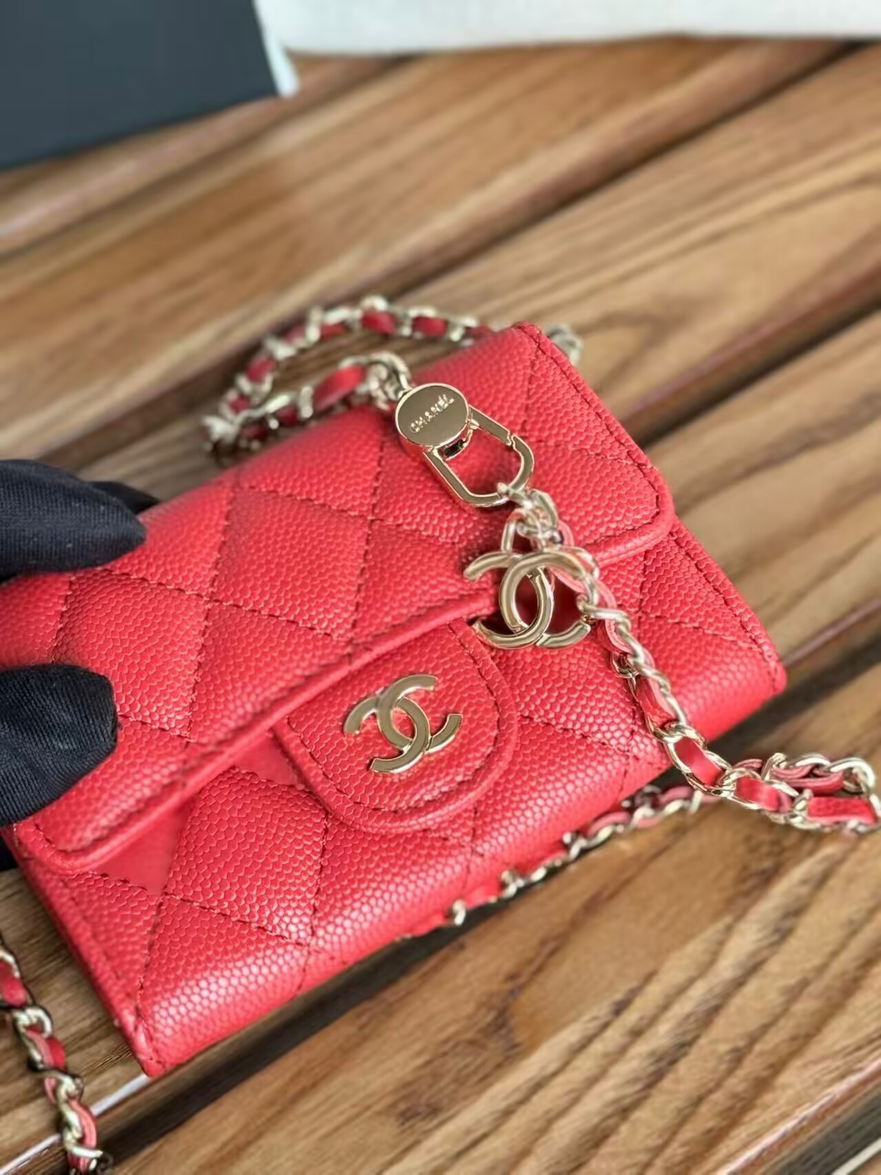 Ch**el Wallet on Chain 11x7.5x2cm