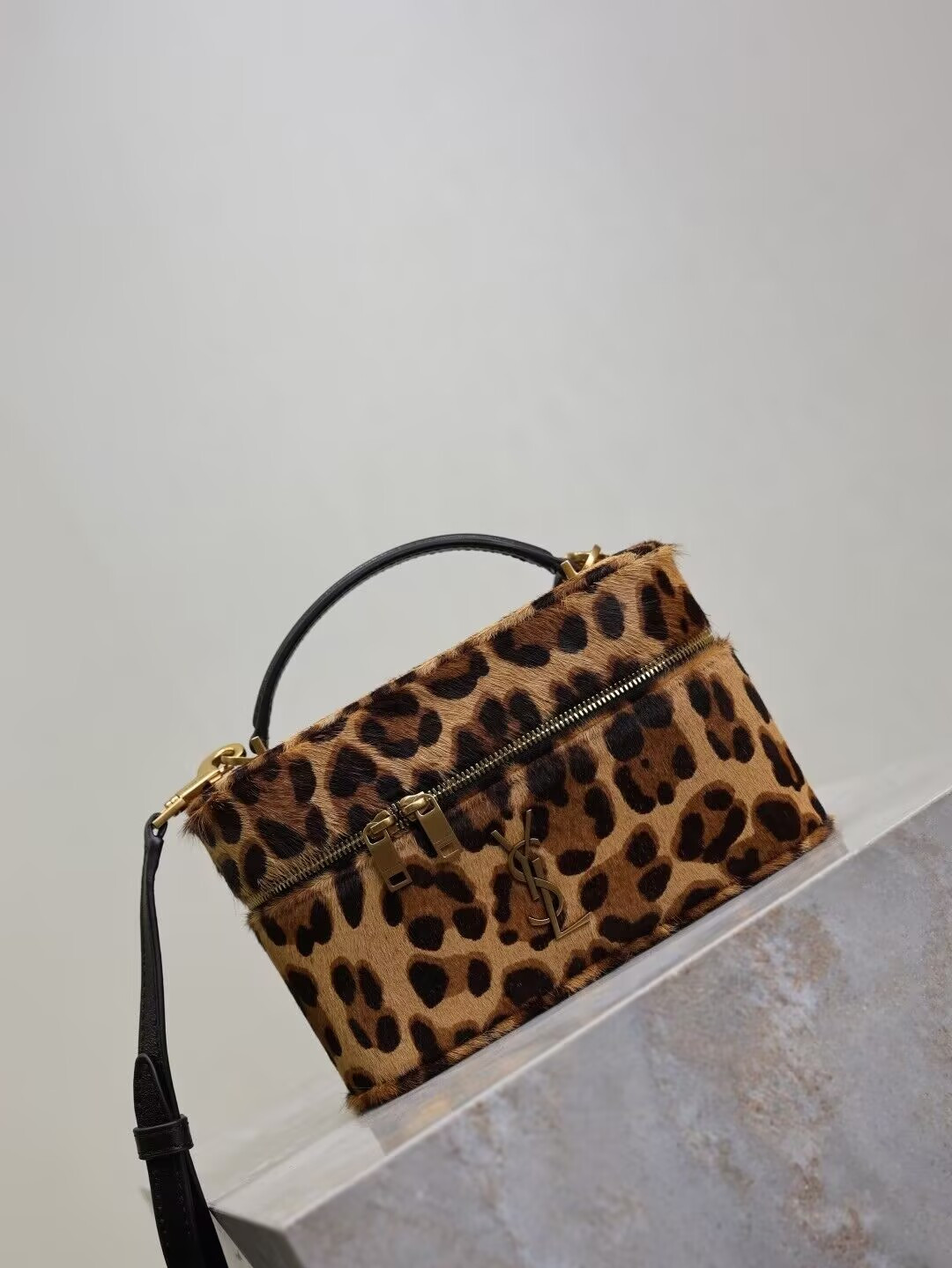Y51 Leopard-print Mini Bag 18x11x6.5cm