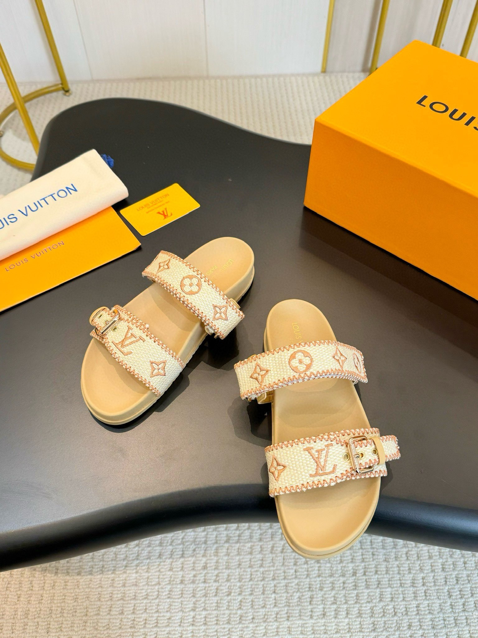 UA LV Bom Dia Flat Comfort Mule