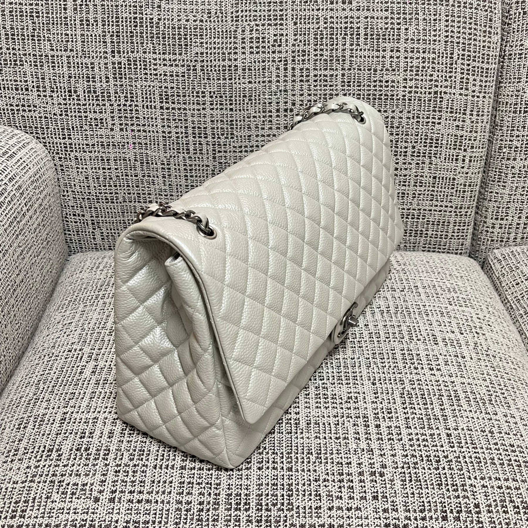 Ch**el XXL Flap Travel Maxi Bag 46x29x17cm